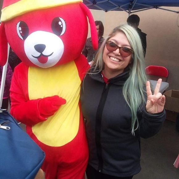 Meet the Posher - Picture 3 of 3